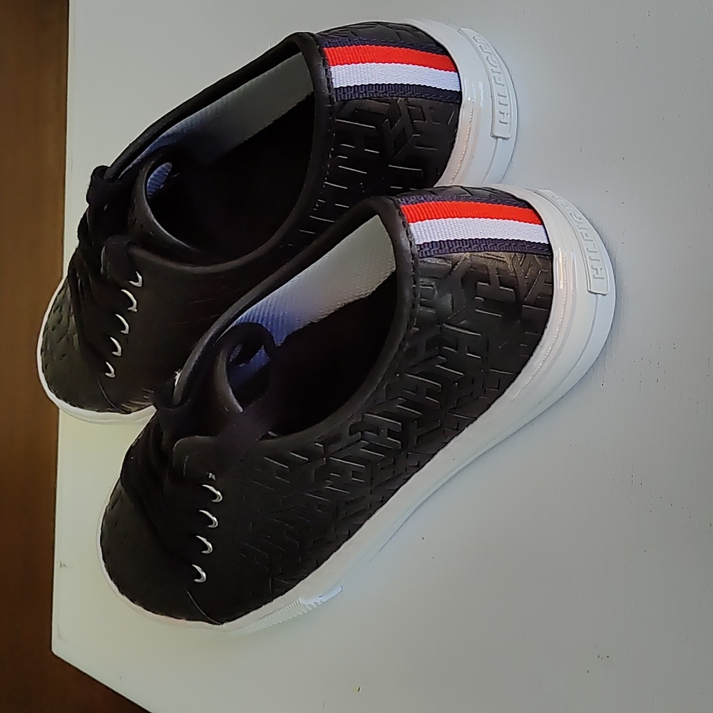 Tommy Hilfiger women's sneakers-NEW